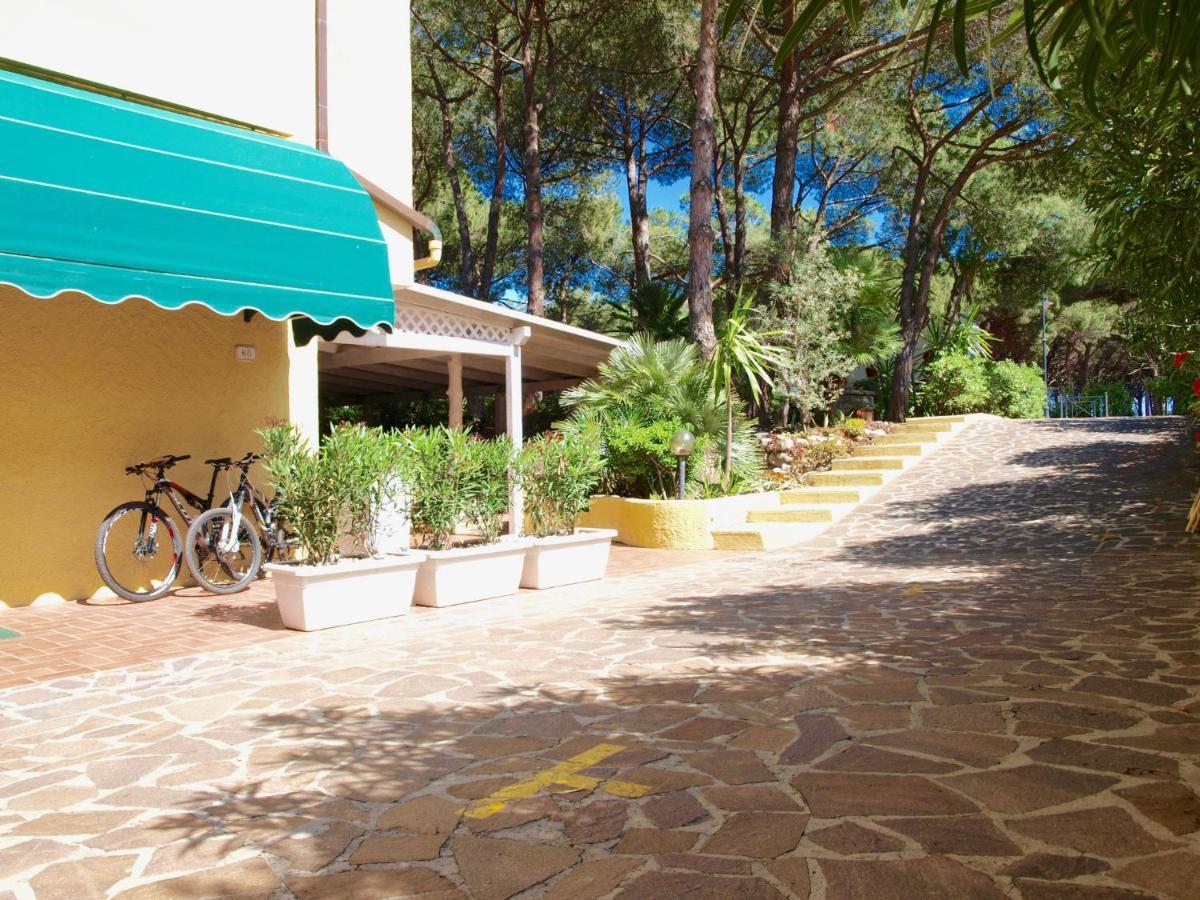 Hotel Meridiana Марина ди Кампо Екстериор снимка