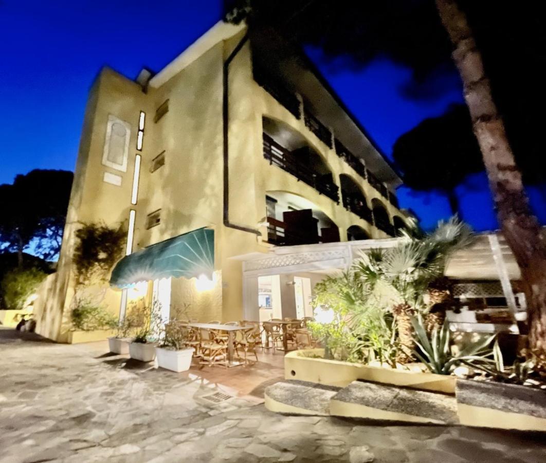 Hotel Meridiana Марина ди Кампо Екстериор снимка