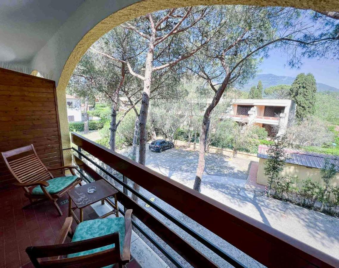 Hotel Meridiana Марина ди Кампо Екстериор снимка